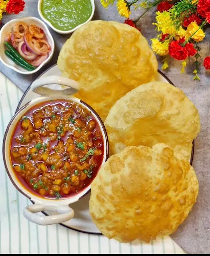Fresh Naan bread at Makkar Kitchen Keewatin Street Winnipeg